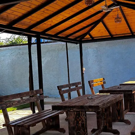 Family Nest بيت ضيافة *